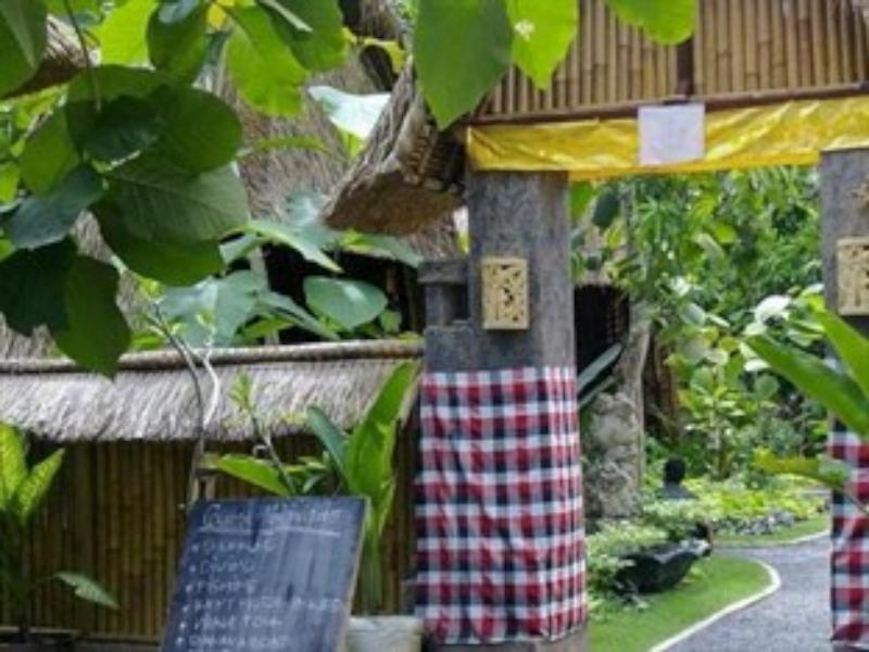 Alam Nusa Bungalow Huts & Spa นูซาเลมโบงัน ภายนอก รูปภาพ